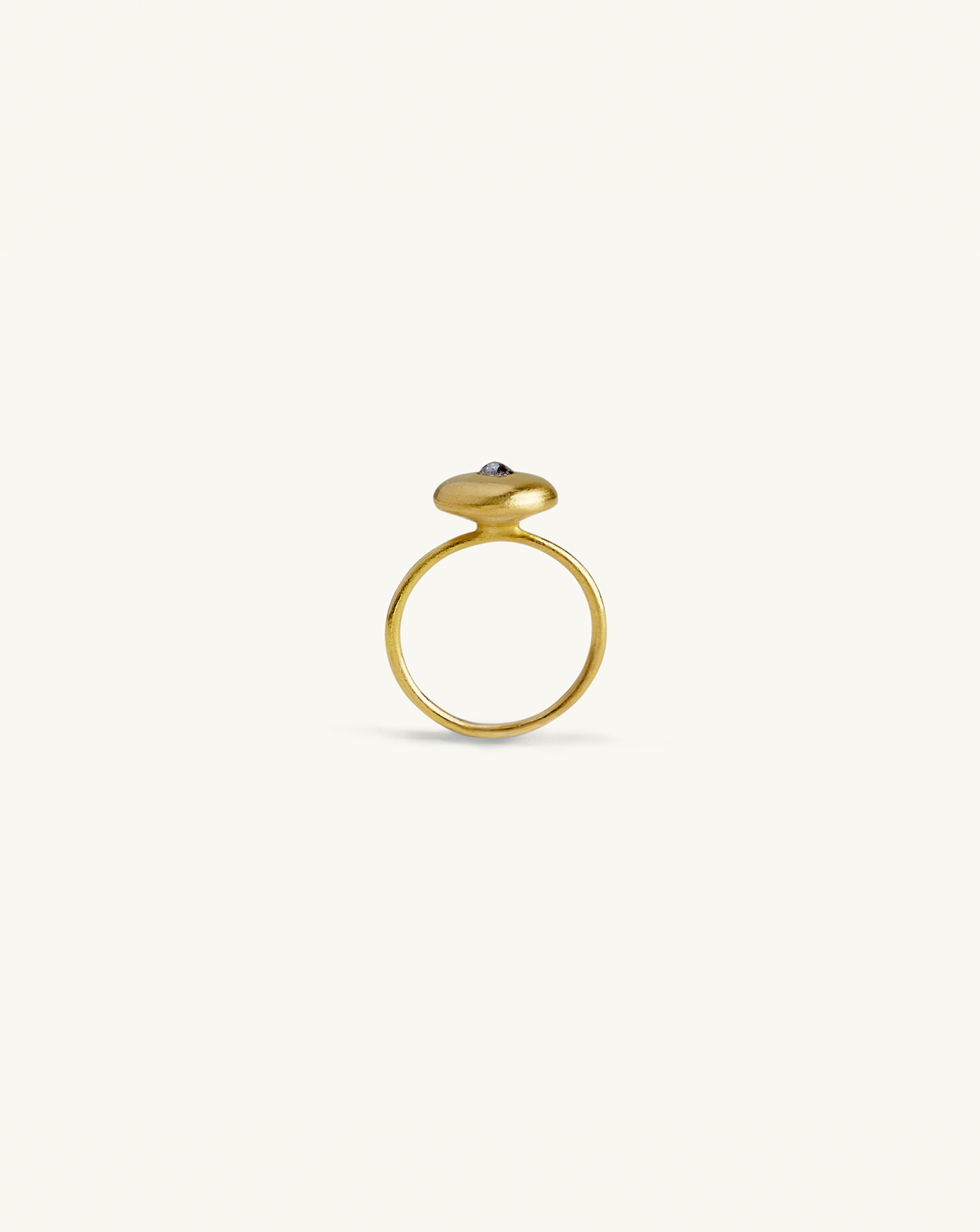 Product profile image of the gold i seira pod ring with black diamond