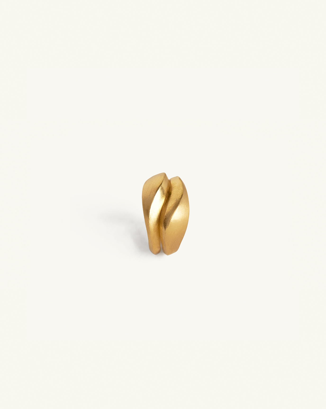 Product image of i seira gold sculptural ring