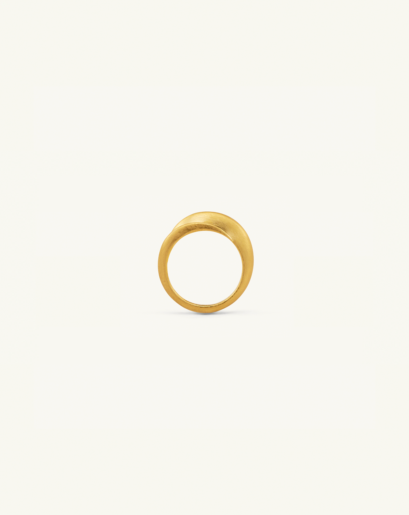 Product image of the sculptural ring in gold